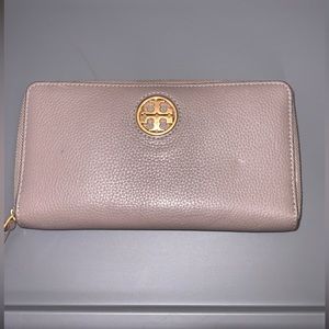 Tory Burch Full Zip Continental Leather Wallet